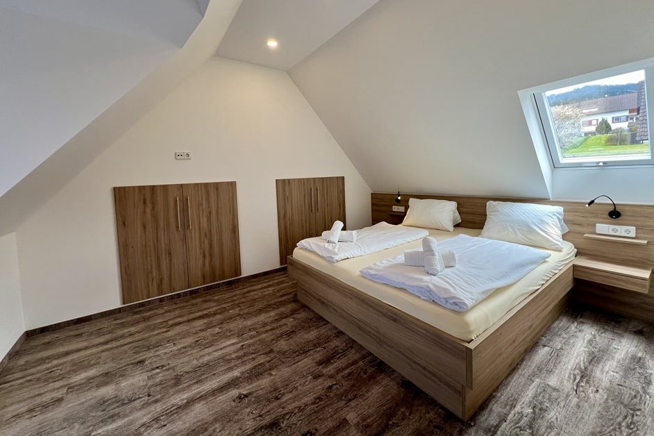 Bienenwabe Schlafzimmer 305 3